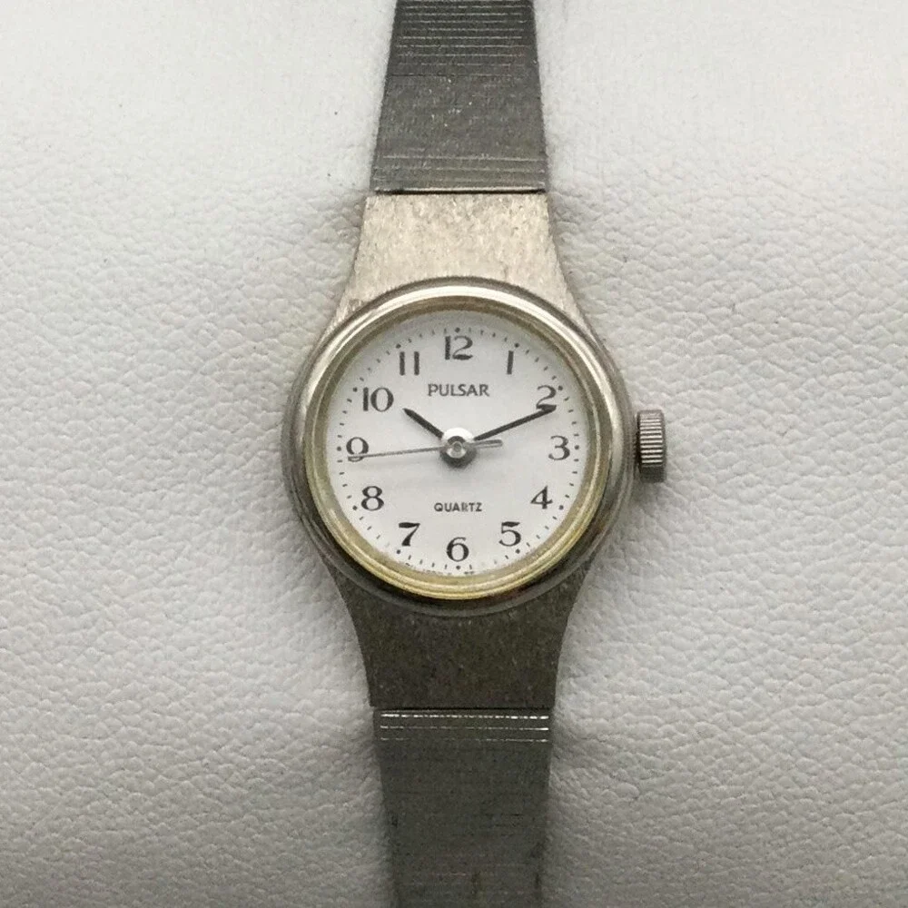 Pulsar Womens Watch 17mm White Dial Silver Tone Bracelet V811-0340 New Battery
